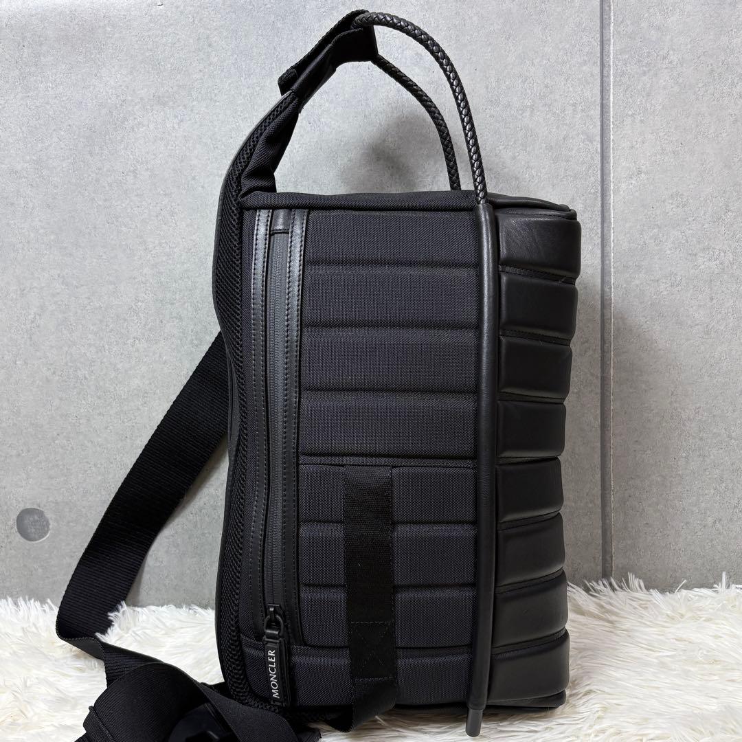 【極美品】モンクレール クレイググリーン メッセンジャーバッグ ブラック