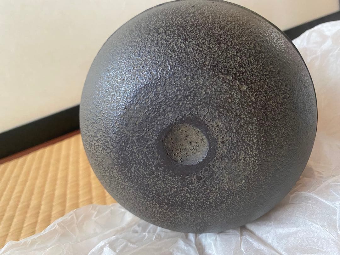 総アラレ　肩衝　鉄瓶