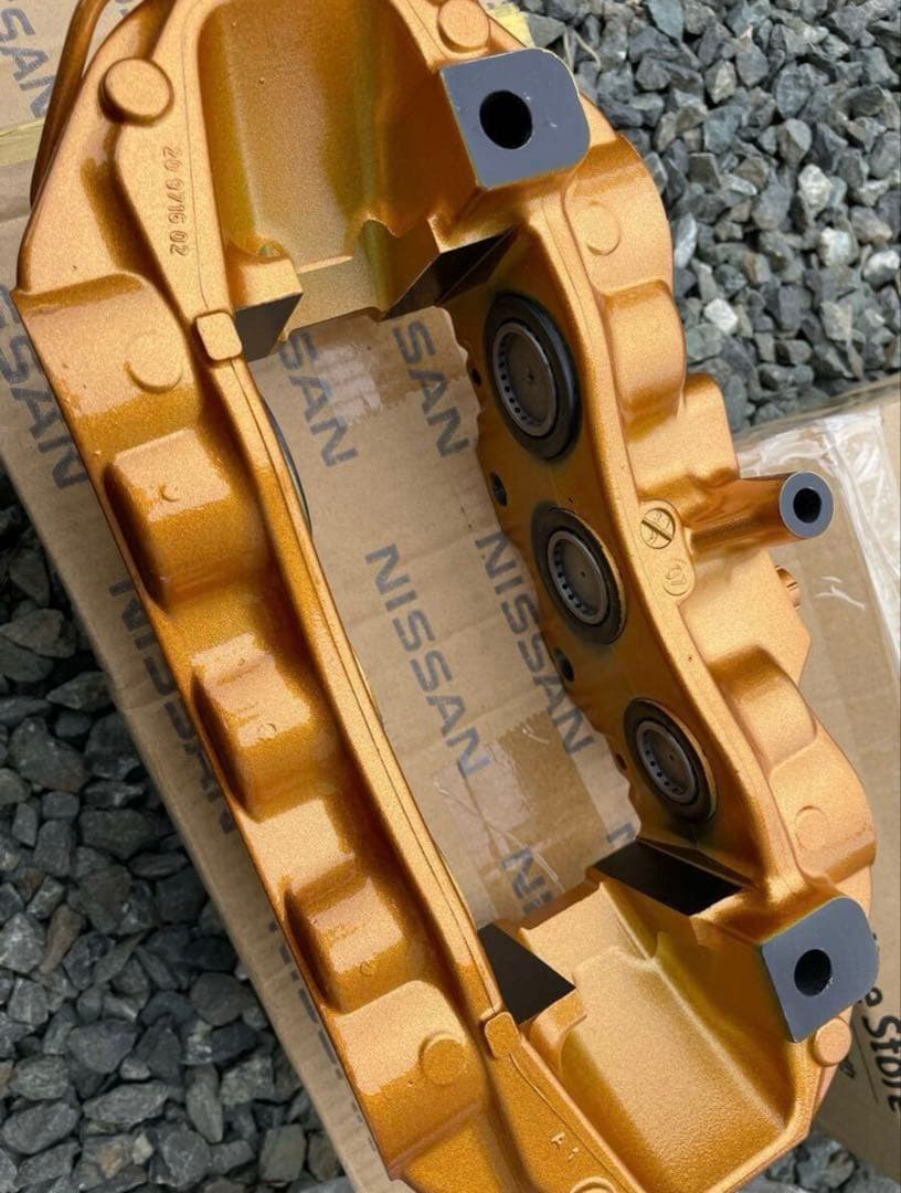 日産 純正 Ｒ３５ ＧＴ－Ｒ キャリパー前後 GTR nismo ブレンボ