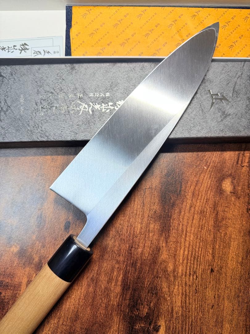 正本　出刃　包丁　本霞玉白鋼　7寸 水牛柄