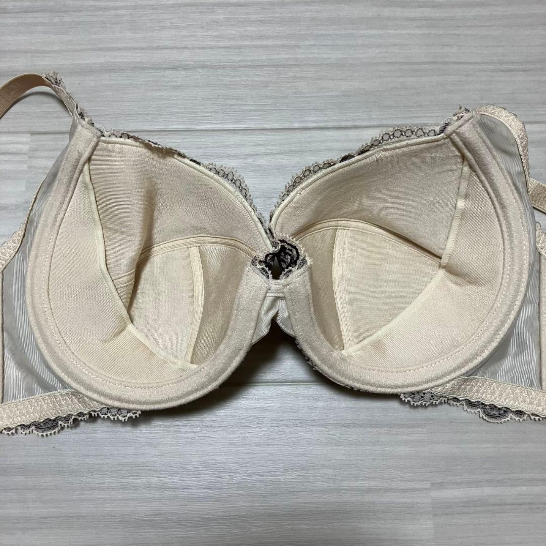 専用 マルコ　3/4ショートブラD70