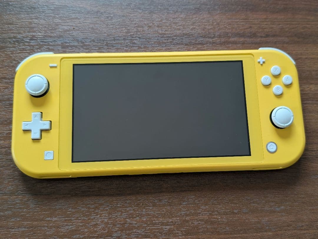 Nintendo Switch Lite イエロー 箱付き SDカード+ケース