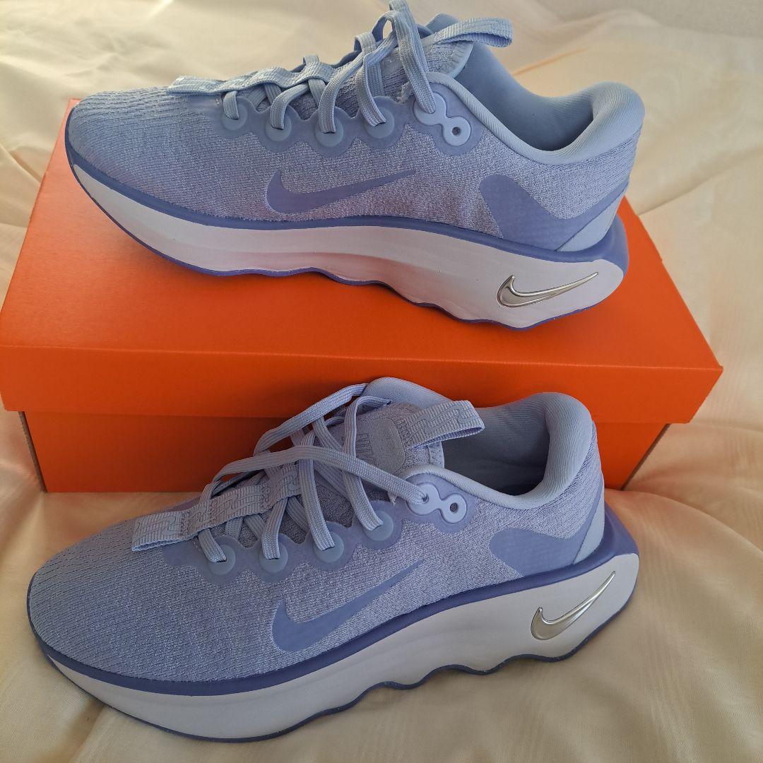 Nike ウオーキングシューズ　モティバ