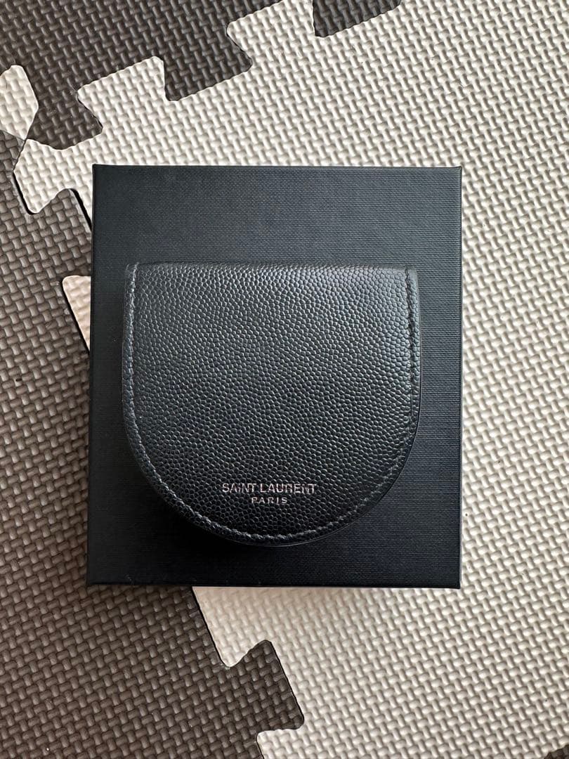SAINT LAURENT ブラックレザー ケース