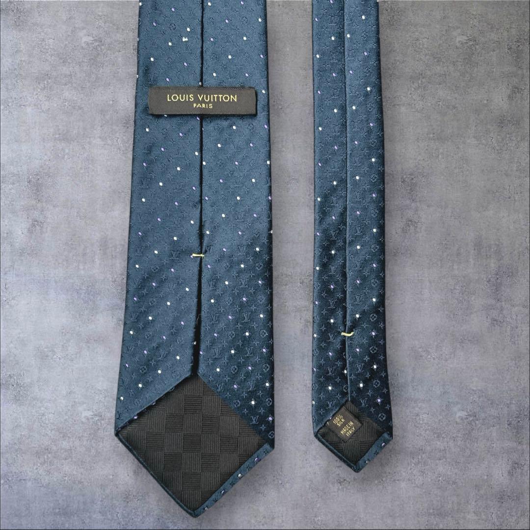 美品　LOUIS VUITTON ネクタイ　モノグラム　ネイビー　クリーニング済