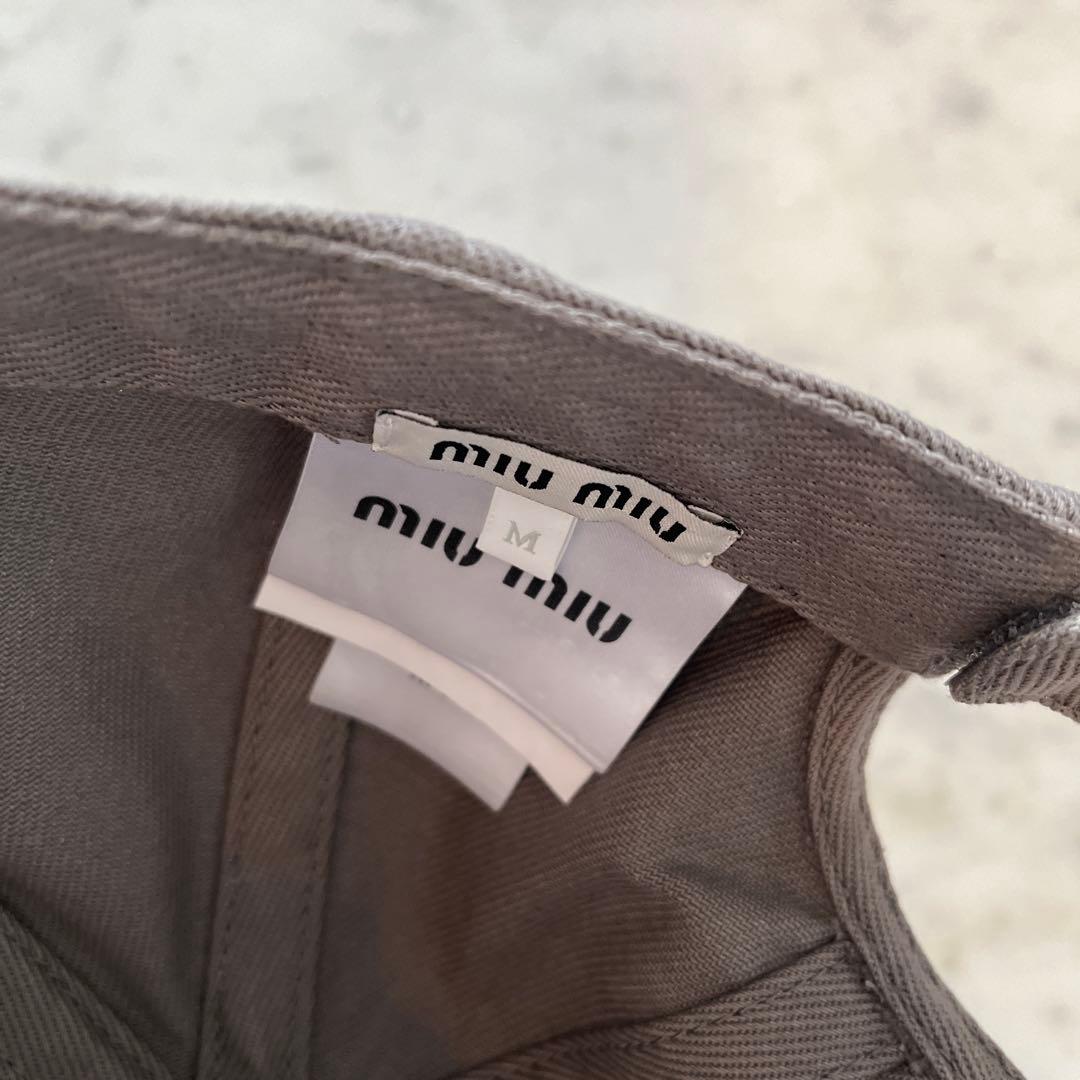 新作♡ miumiu キャップ　グレー　ホワイト　ミュウミュウ