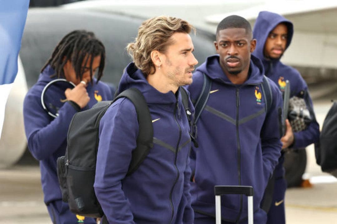 NIKE フランス代表　テックフリース パンツ