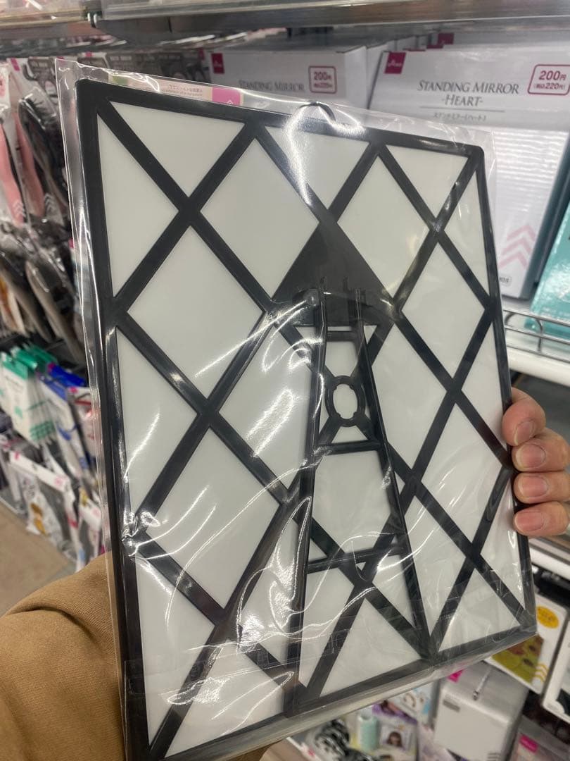 アンティーク　壁掛けミラー　鏡　木製フレーム　sakuのハンドメイド作品　A