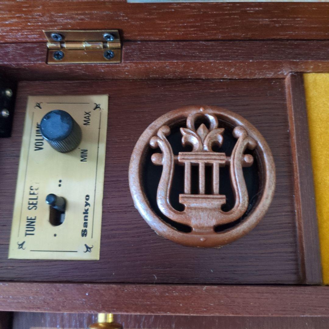 【新品】ELEMICA 薔薇　家具調ジュエリー宝石箱　オルゴール　アンティーク