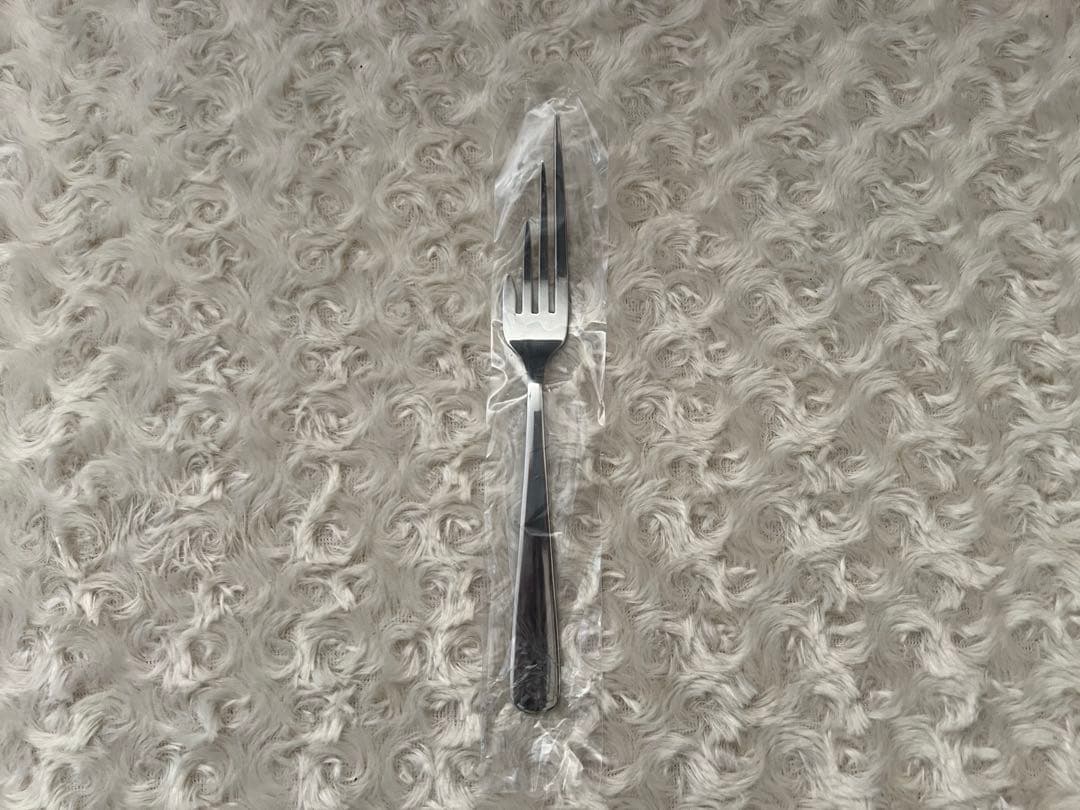 福田繁雄　カトラリー　福田繁雄デザインフォーク“相棒のナイフに切られたフォーク”
