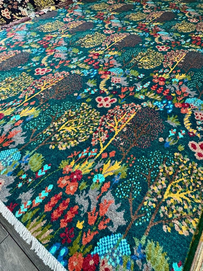 ペルシャ 手織り絨毯 ( Tree Of Life )