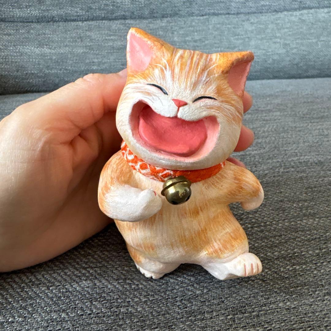もりわじんさん　サイン入り　招き猫　猫の置物