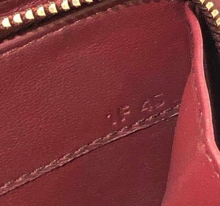 TOD'S 高級本革ウォレット　 Tタイムレス イタリア製 ※ミニ財布とは別物