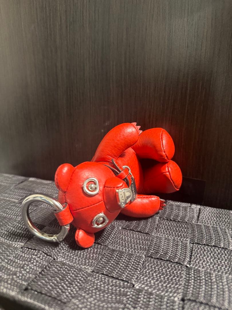 COACH レザー 赤 クマ型 キーホルダー