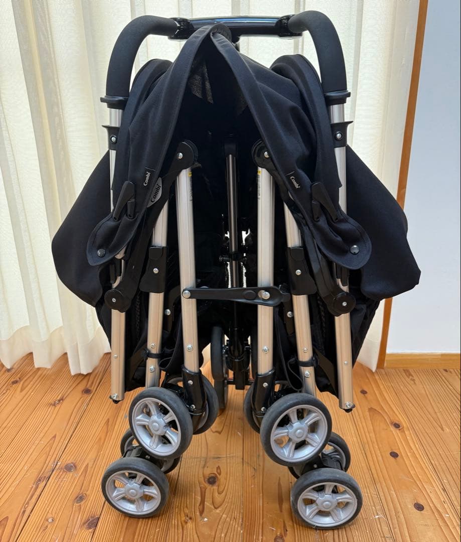 Combi 双子用ベビーカー