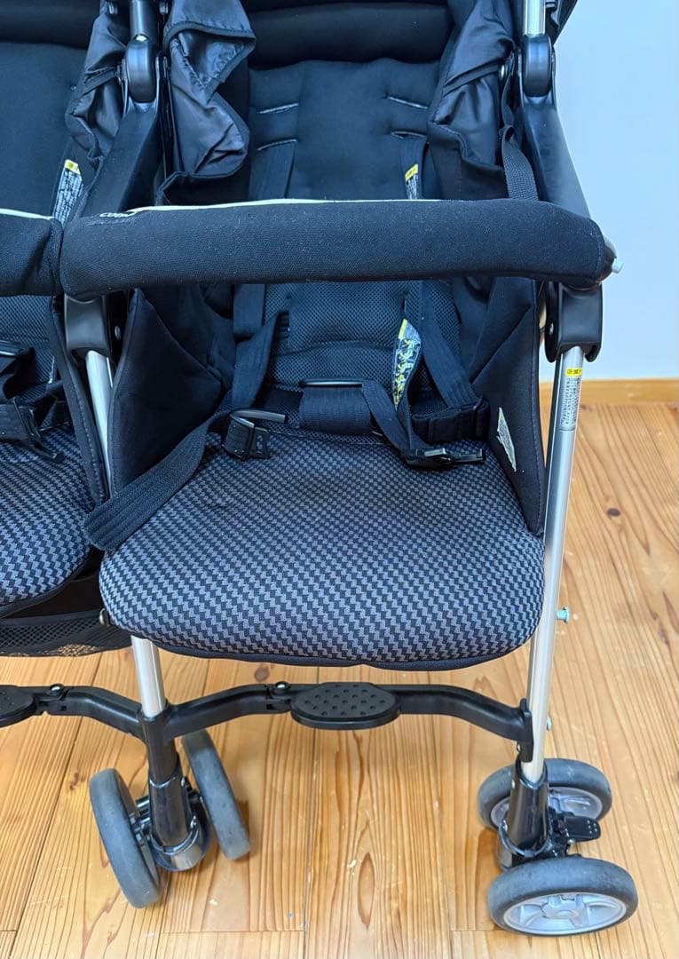 Combi 双子用ベビーカー