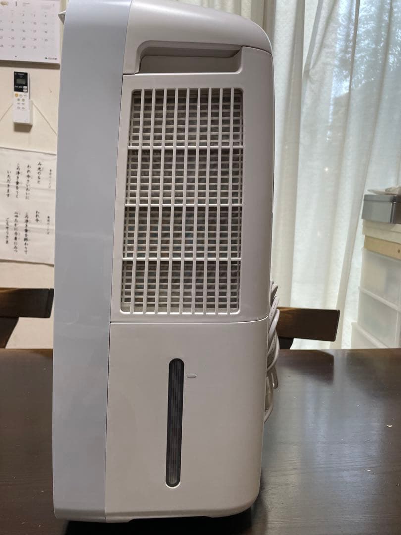 SHARP 除湿機 CM-J100-W