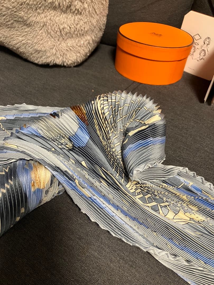 HERMES プリーツスカーフ 青系