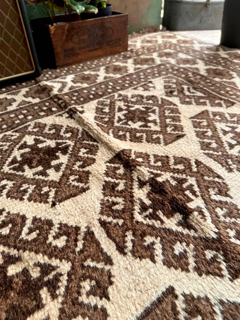 トライバルラグ　ヴィンテージラグ　アフガンラグ　タイマニ　バルーチ　プリミティブ