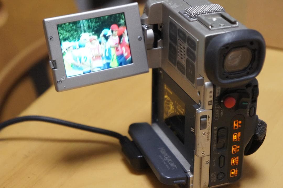動作品★SONY　DCR PC10 MiniDv ビデオカメラ 716