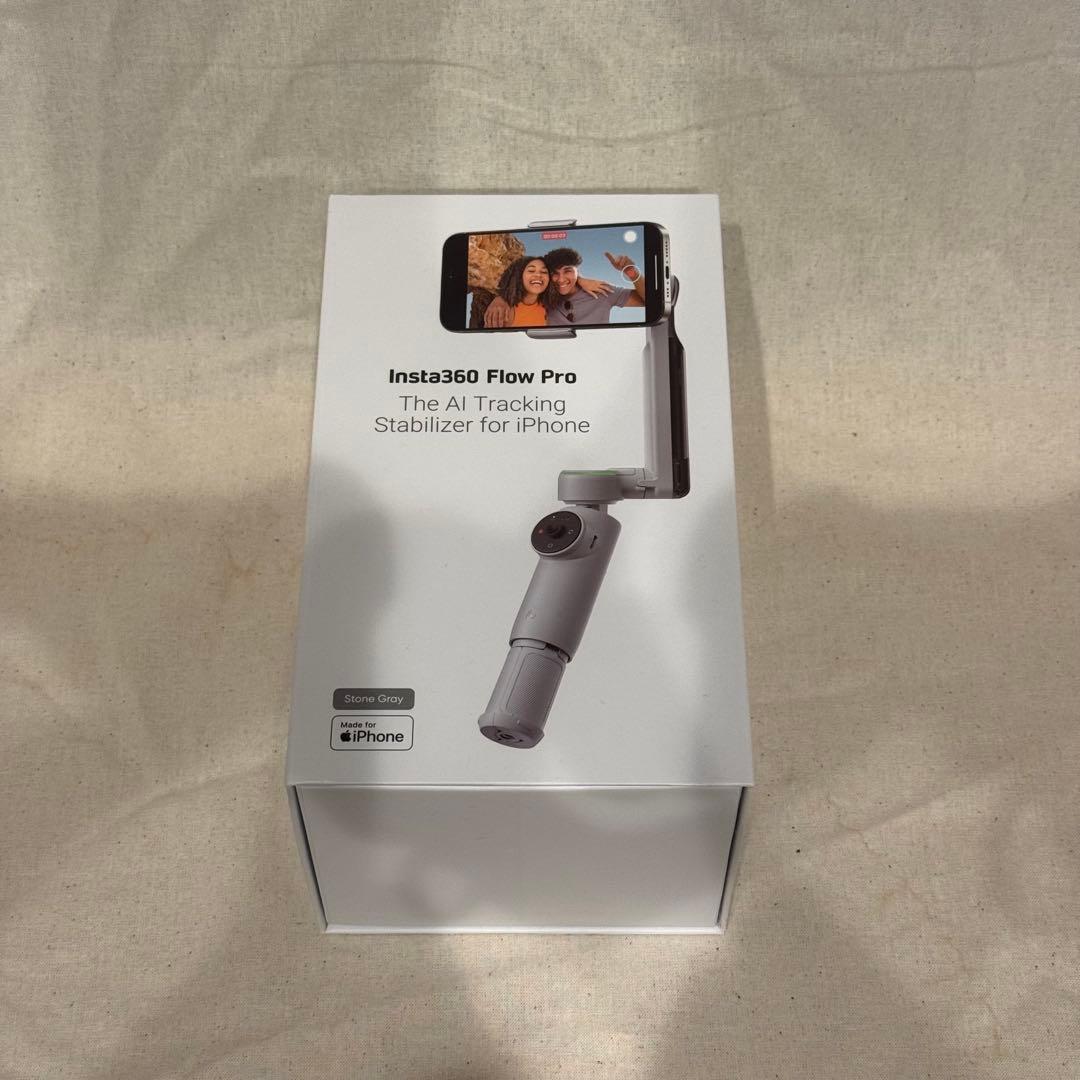 Insta360 Flow Pro ほぼ未使用新品 +純正MagSafeアダプタ