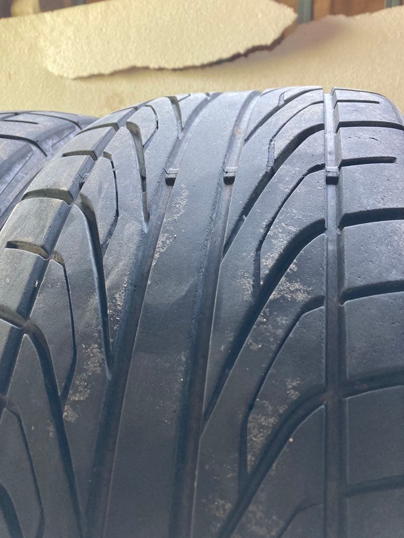 国産ダンロップ。215/50R17インチ　サマータイヤ 4本セット