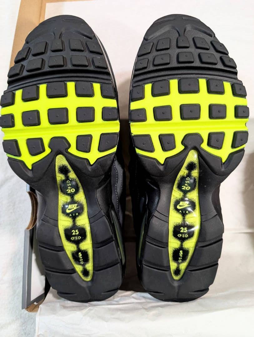 毎日値下げ　ナイキ エアマックス95 イエローグラデ 2020☆鑑定済☆ほぼ新品