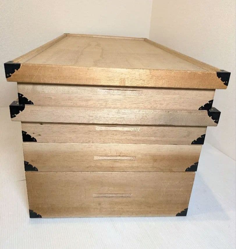 桐箱　桐箪笥　衣装ケース　4段