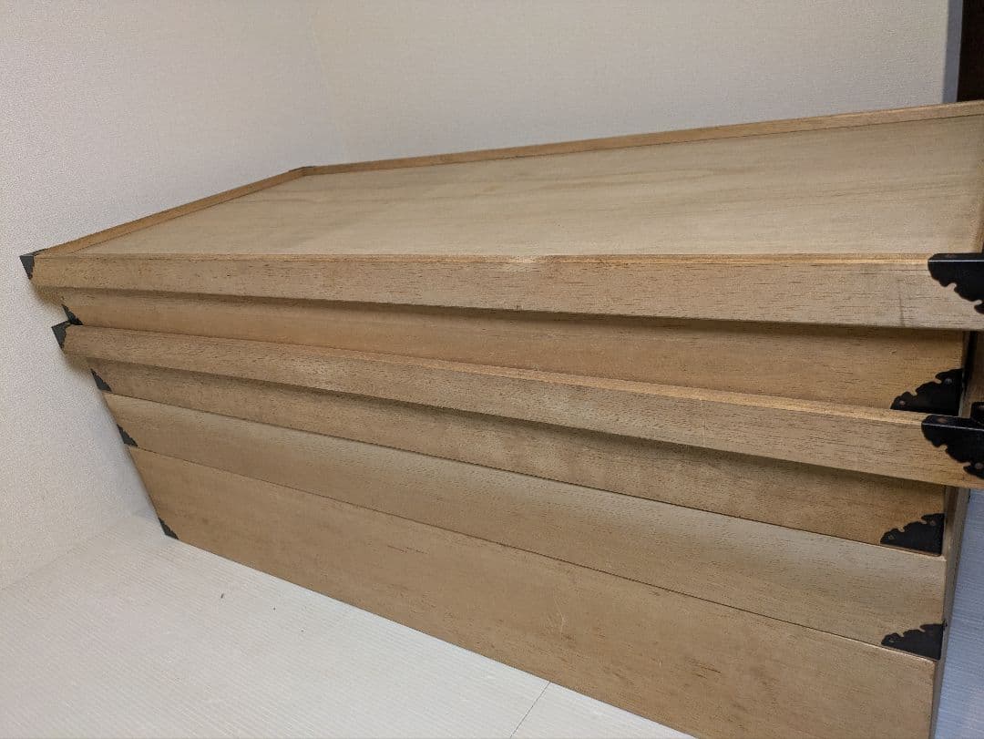 桐箱　桐箪笥　衣装ケース　4段