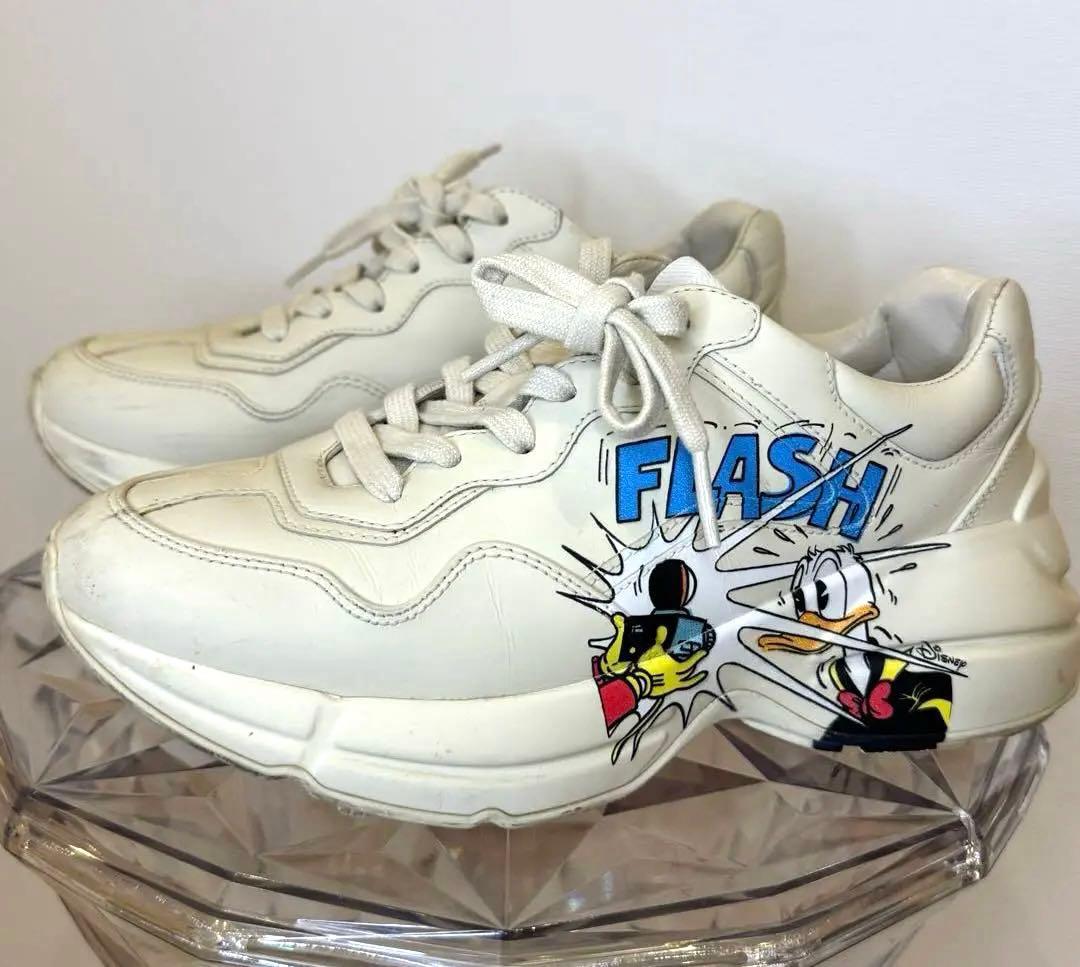 GUCCI スニーカー 女性 ディズニーコラボ 袋付き 替え紐付き クリーム色