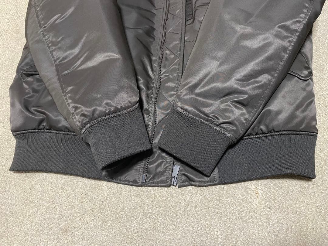 ケ*ン様 UNIQLO +J ハイブリッドダウン　オーバーサイズMA-1 グレー