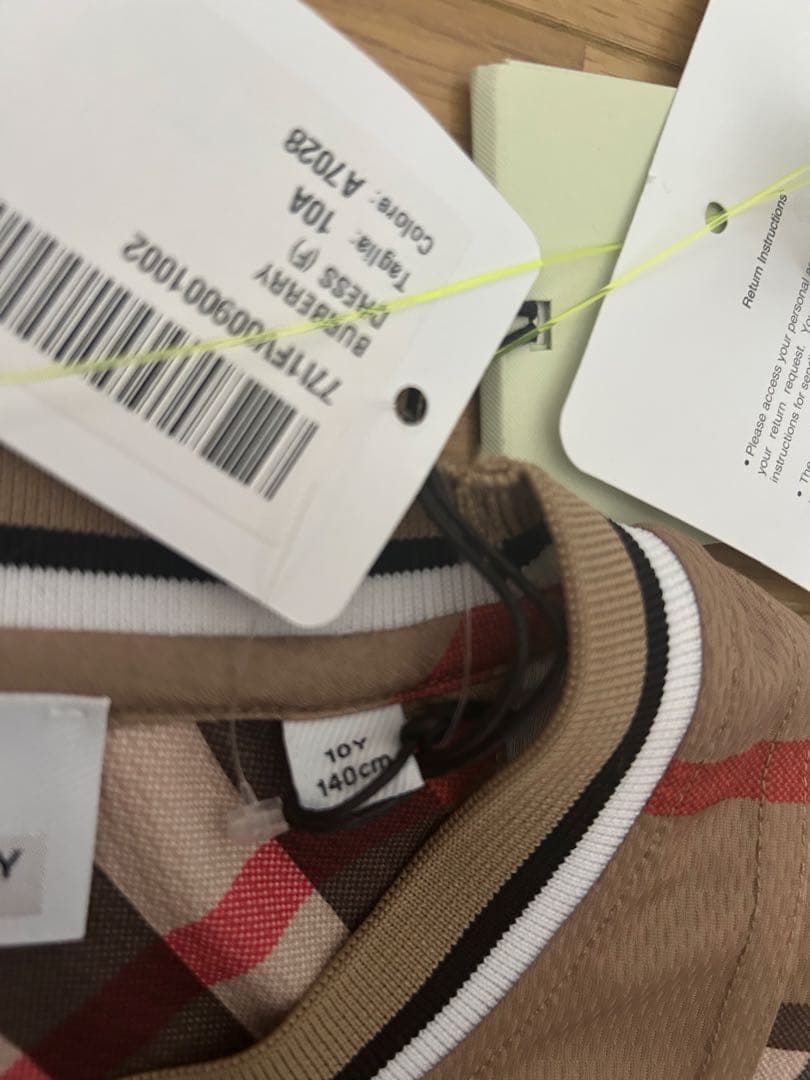 最終値下げ！バーバリー　ノースリーブワンピース 10y タグ付き