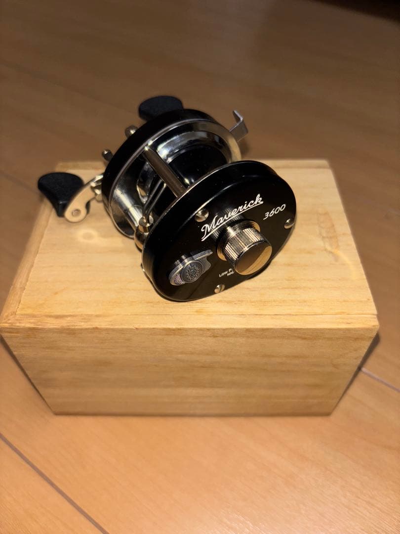 ロベルソン マーベリック 3600　ブラック ／ 五十鈴工業