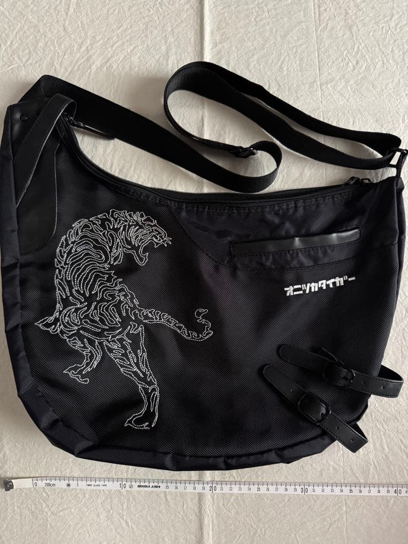 オニツカタイガー　 メッセンジャーバッグ 黒