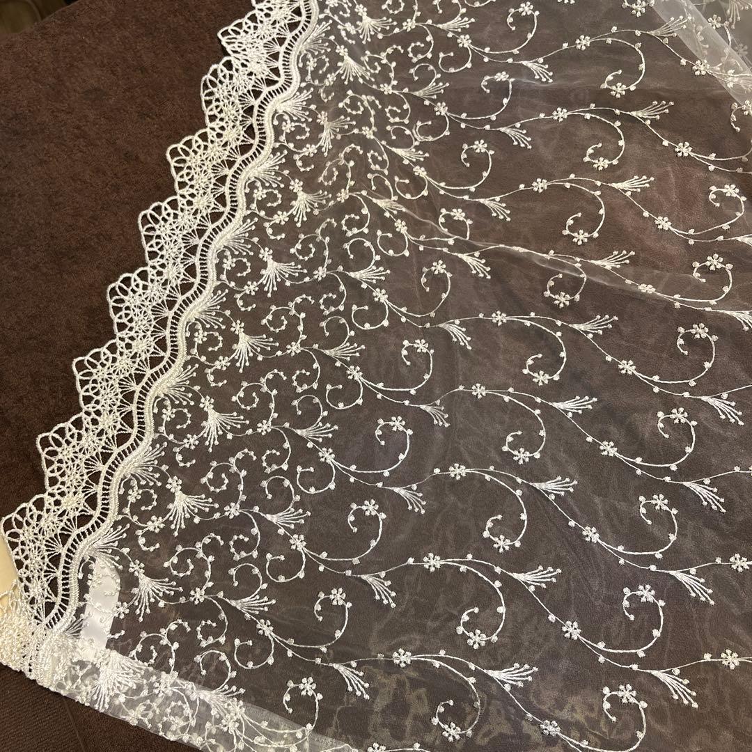 オーダーカーテンルクラ　アールデコスタイルのレースカーテン