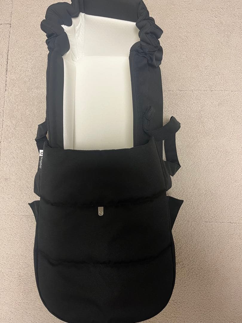 バガブー ベビー ネスト ​ ブラック