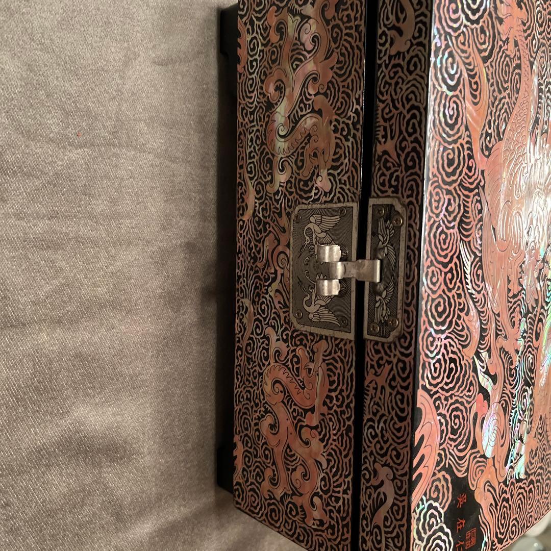 作家　漆器 ドラゴン模様の箱