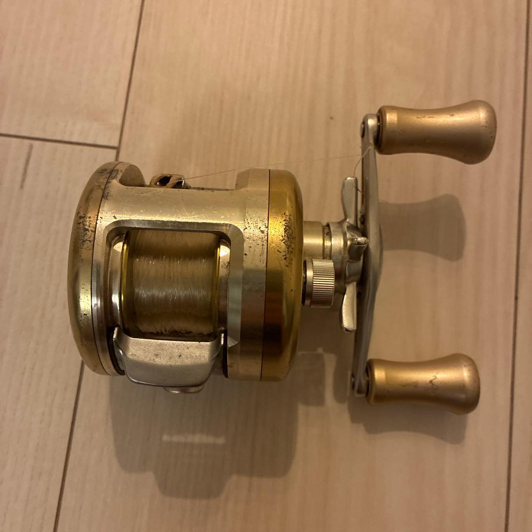 ベイトリール　ダイワ　ミリオネア　203 CV-Z