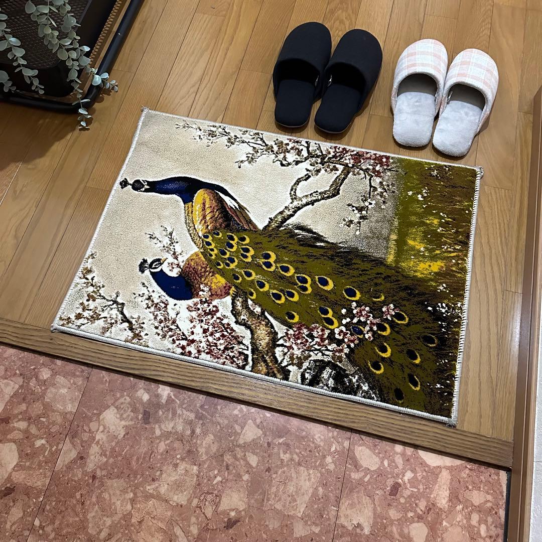 【新品未使用】絵画風絨毯　カーペット　玄関用　孔雀　玄関　廊下　絵画　イラン