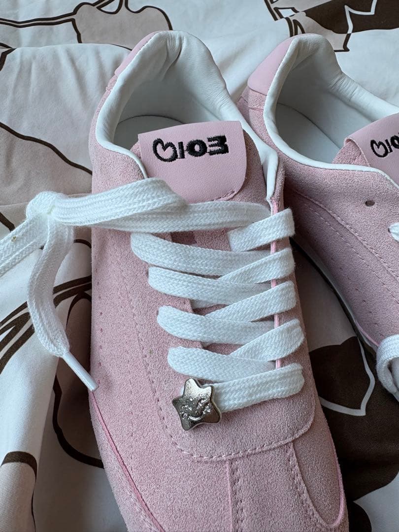 新品未使用alo ピンク スエード コラボスニーカー37