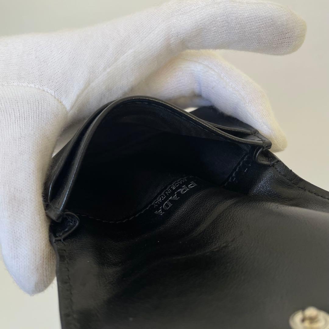 【極美品】プラダ ケース カードケース エンボスロゴ レザー 1MC085