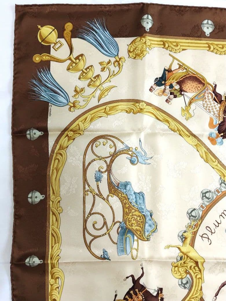 【未使用、スカーフのみ】HERMES　エルメス　スカーフ　羽飾りと鈴　カレ90