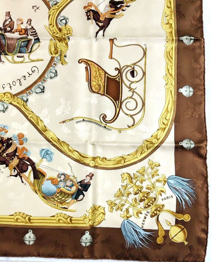 【未使用、スカーフのみ】HERMES　エルメス　スカーフ　羽飾りと鈴　カレ90