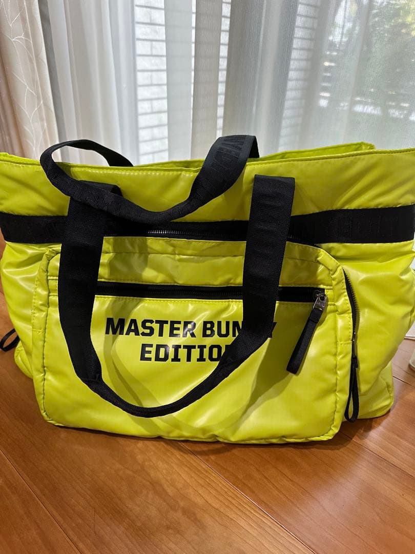 MASTER BUNNY EDITION 蛍光イエロー トートバッグ