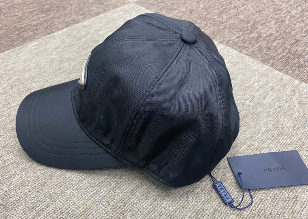PRADA キャップ　ブラック