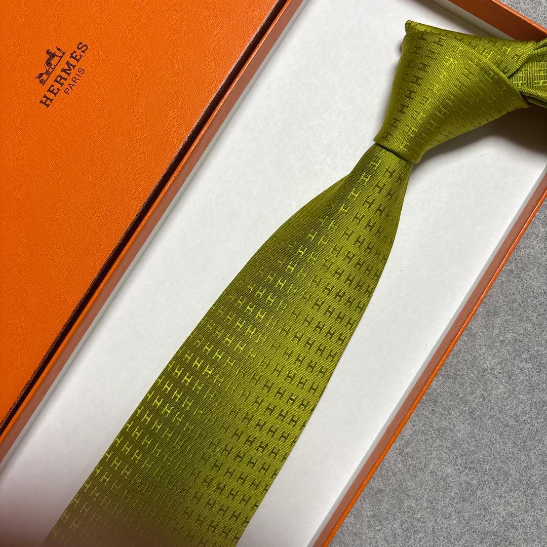 エルメス　ネクタイ 黄緑 H柄H織ファソネ 美品