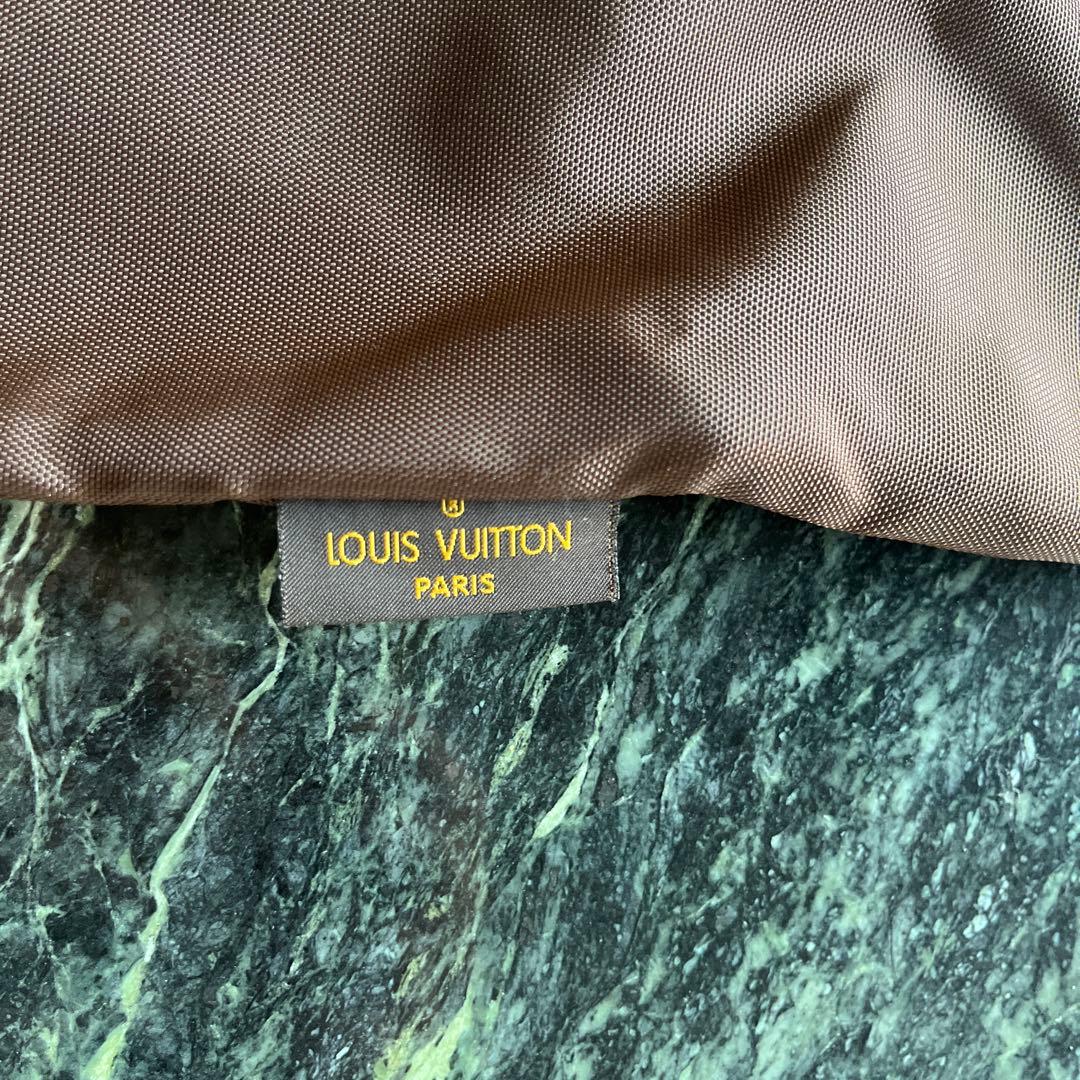 LOUIS VUITTON ブラウン ガーメントケース