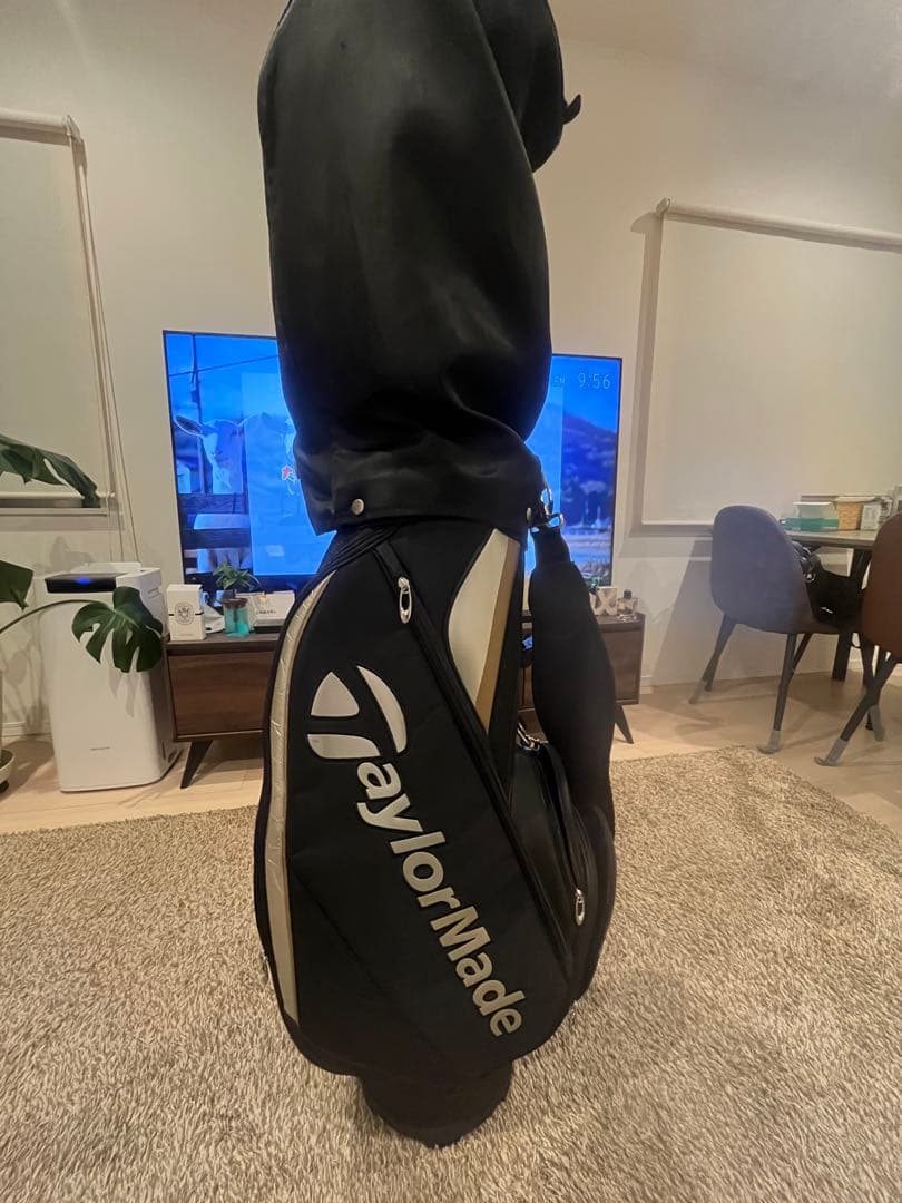 TaylorMade ゴルフバッグ・キャディバッグ 黒/金 最終値下げ❗️