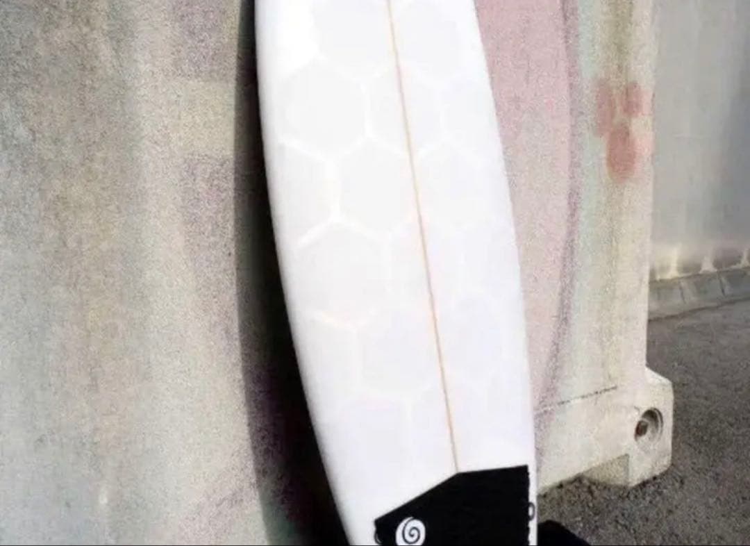 即発送！サーフボードクリアデッキパッド66枚入り(内ハーフ12枚)透明　ワックス