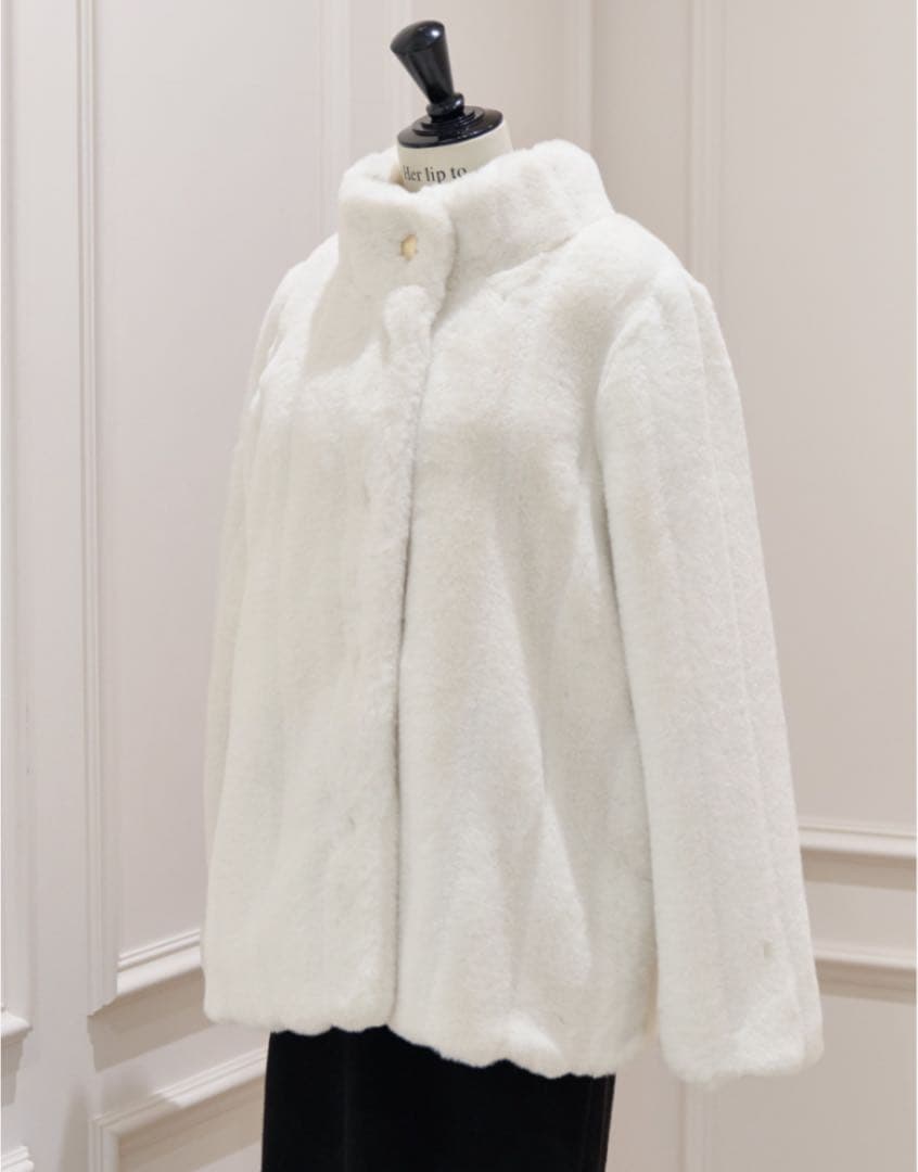 ジャケット・アウター herlipto Winter Love Faux Fur Long Coat
